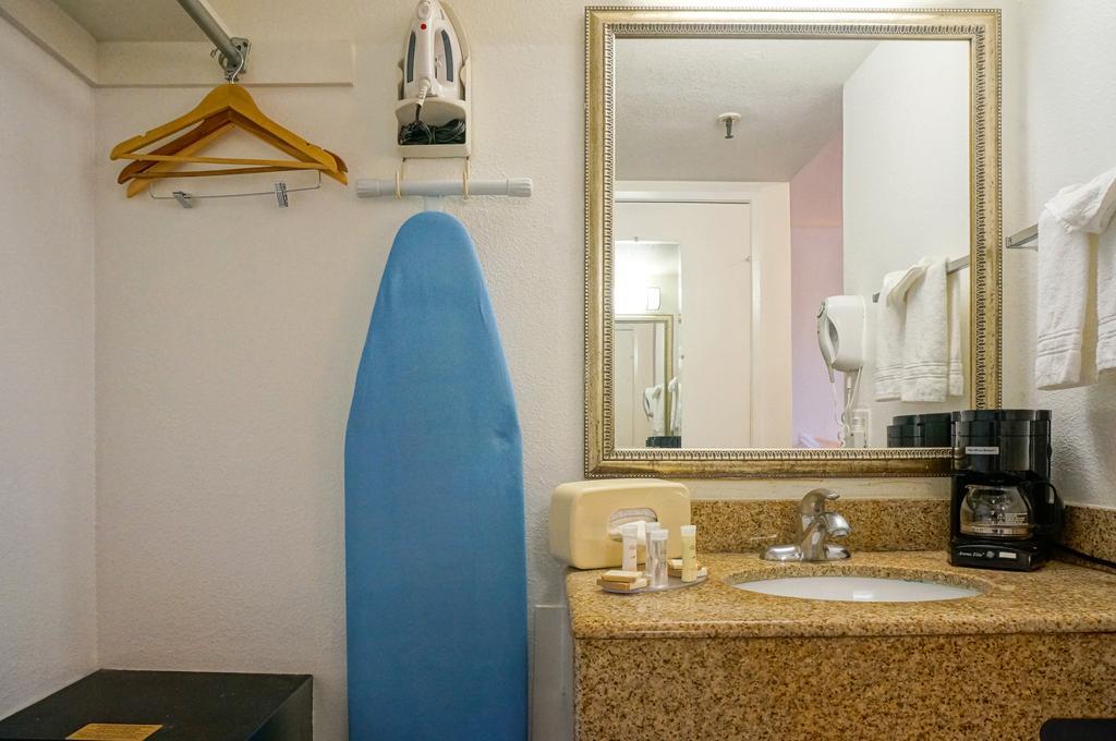 Hotel Howard Johnson By Wyndham Circle 3*