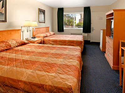Howard Johnson By Wyndham Circle 3* San Diego