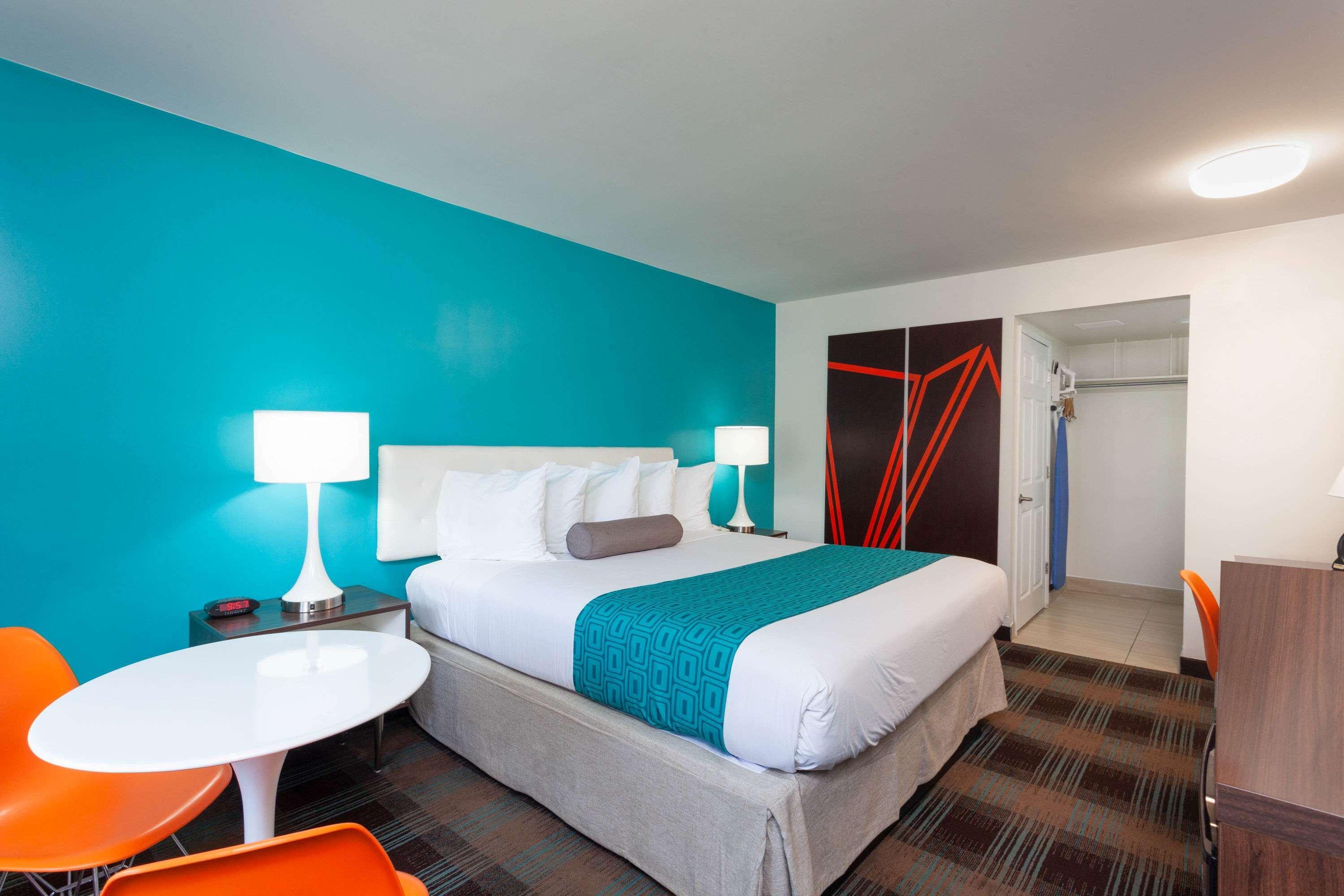 Howard Johnson By Wyndham Circle 3* San Diego