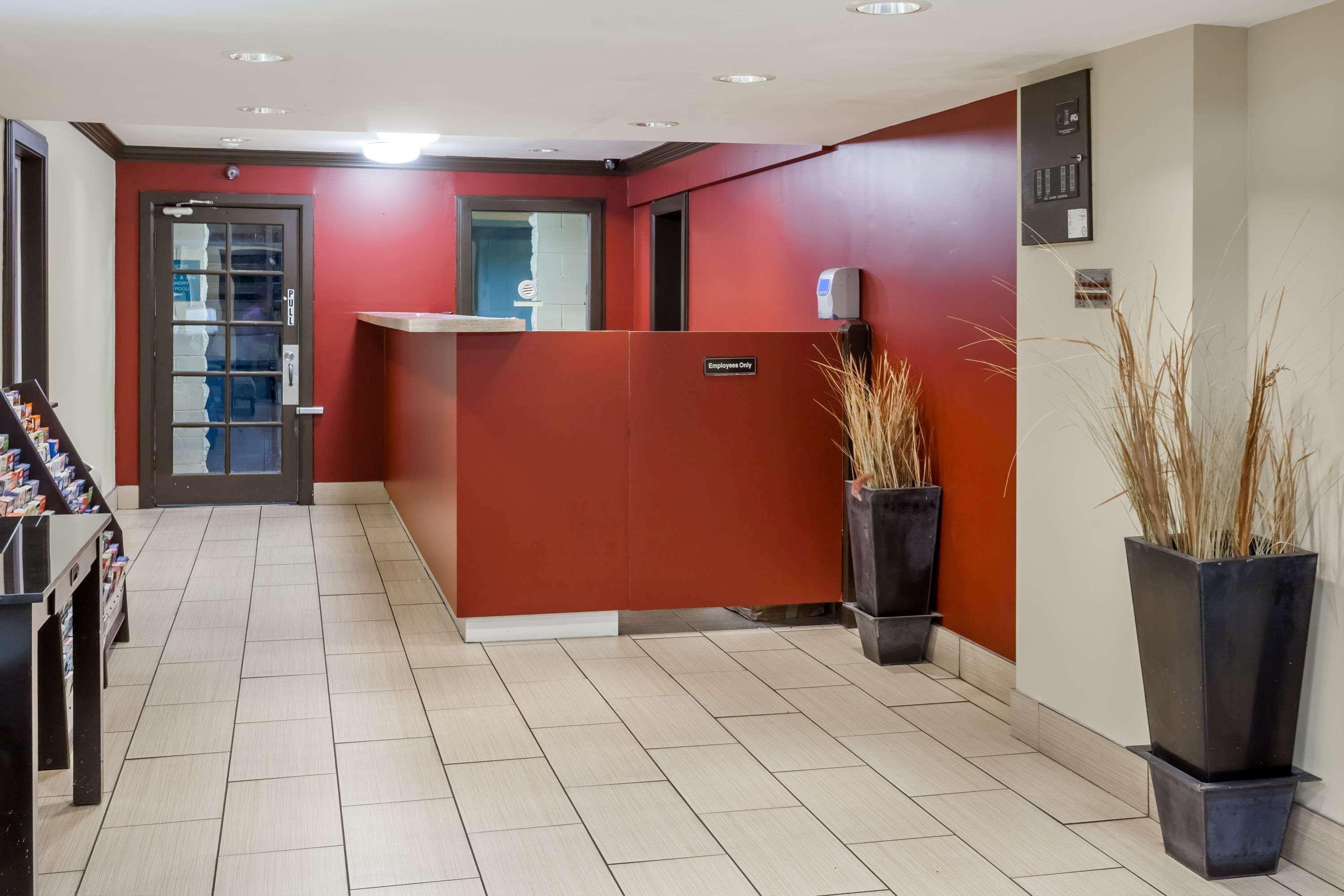 Howard Johnson By Wyndham Circle Hotel San Diego
