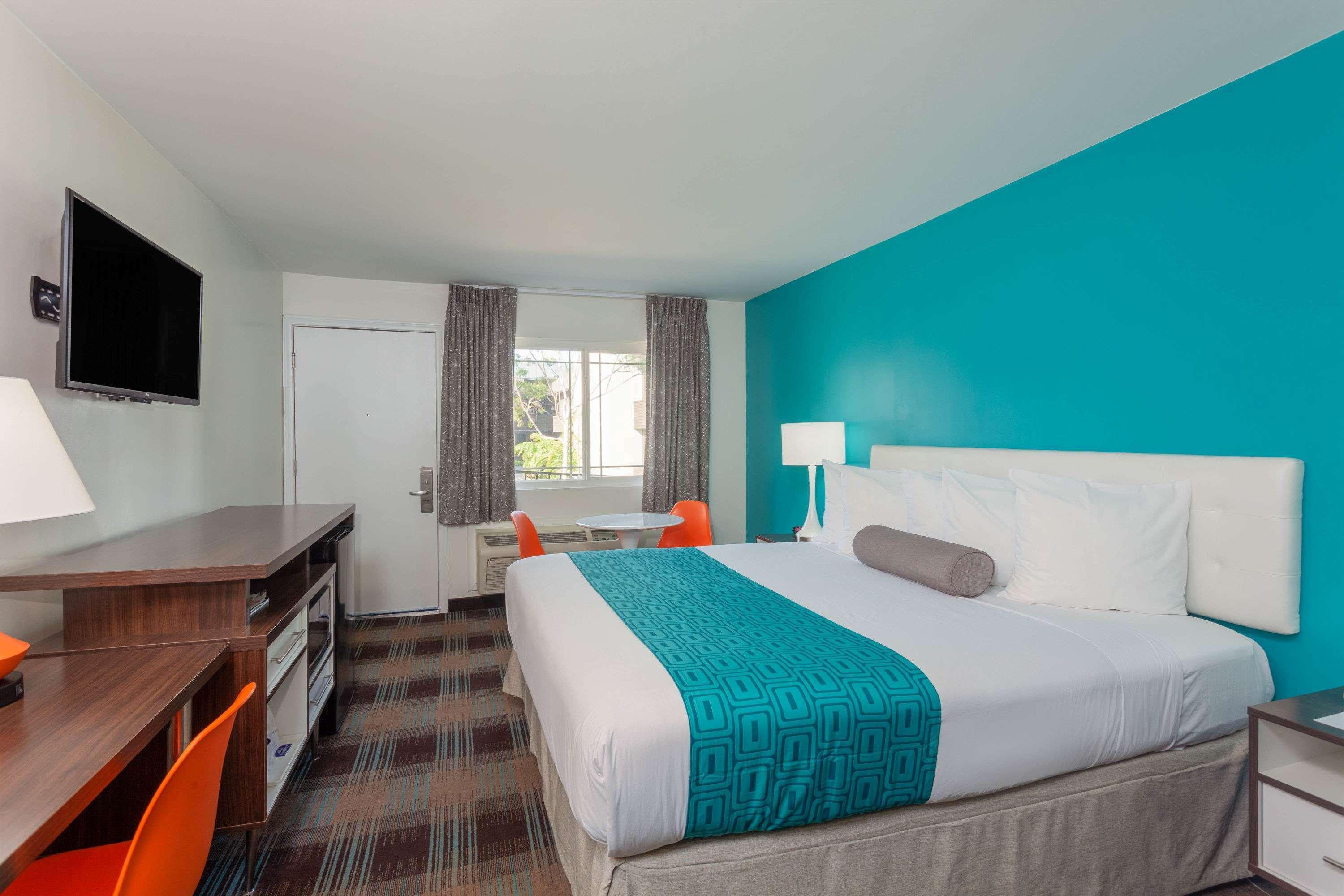 Hotel Howard Johnson By Wyndham Circle