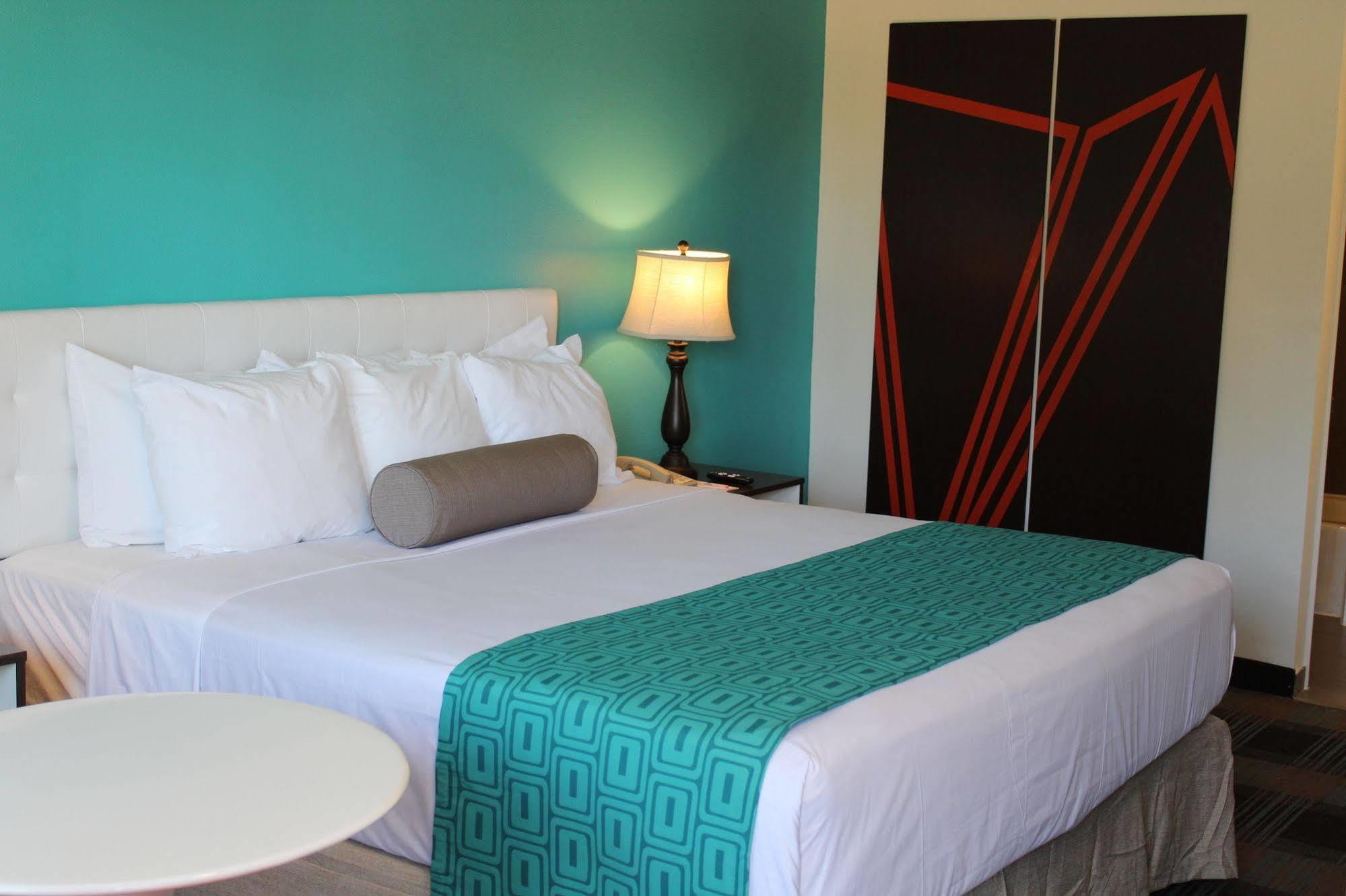 Howard Johnson By Wyndham Circle 3*