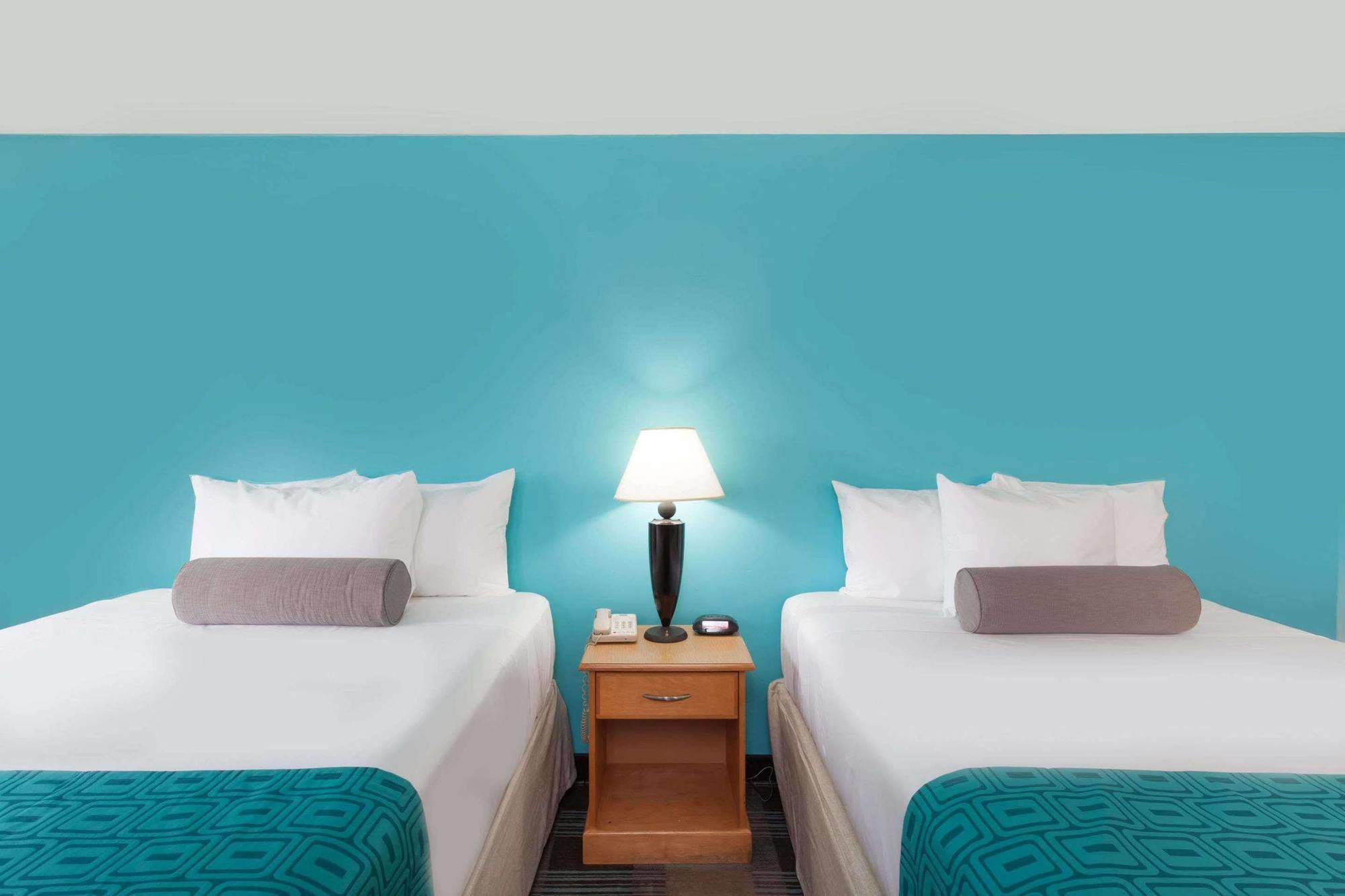 Howard Johnson By Wyndham Circle 3*