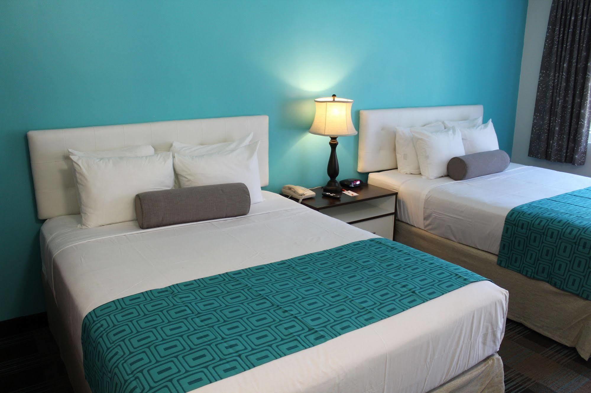 Howard Johnson By Wyndham Circle 3* San Diego
